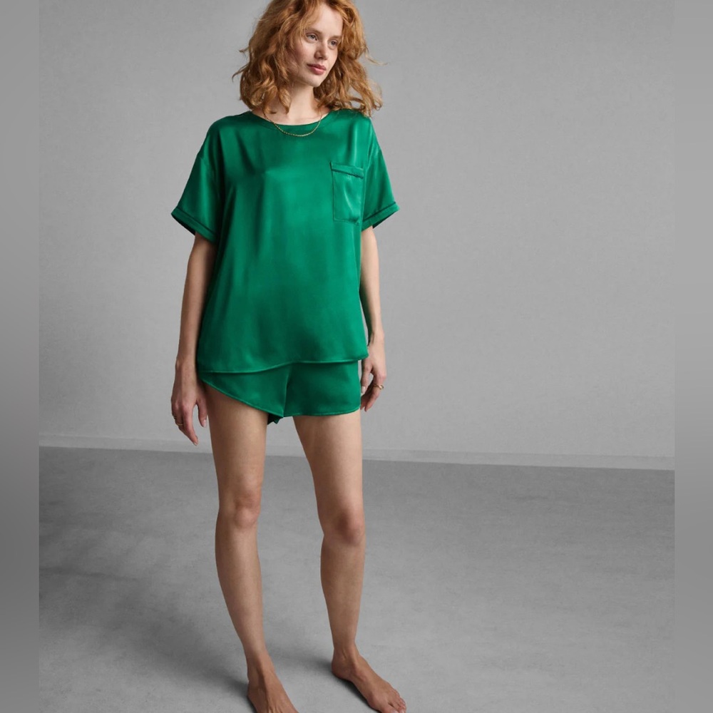 Lunya 100% Washable Mulberry Silk size M NWT!